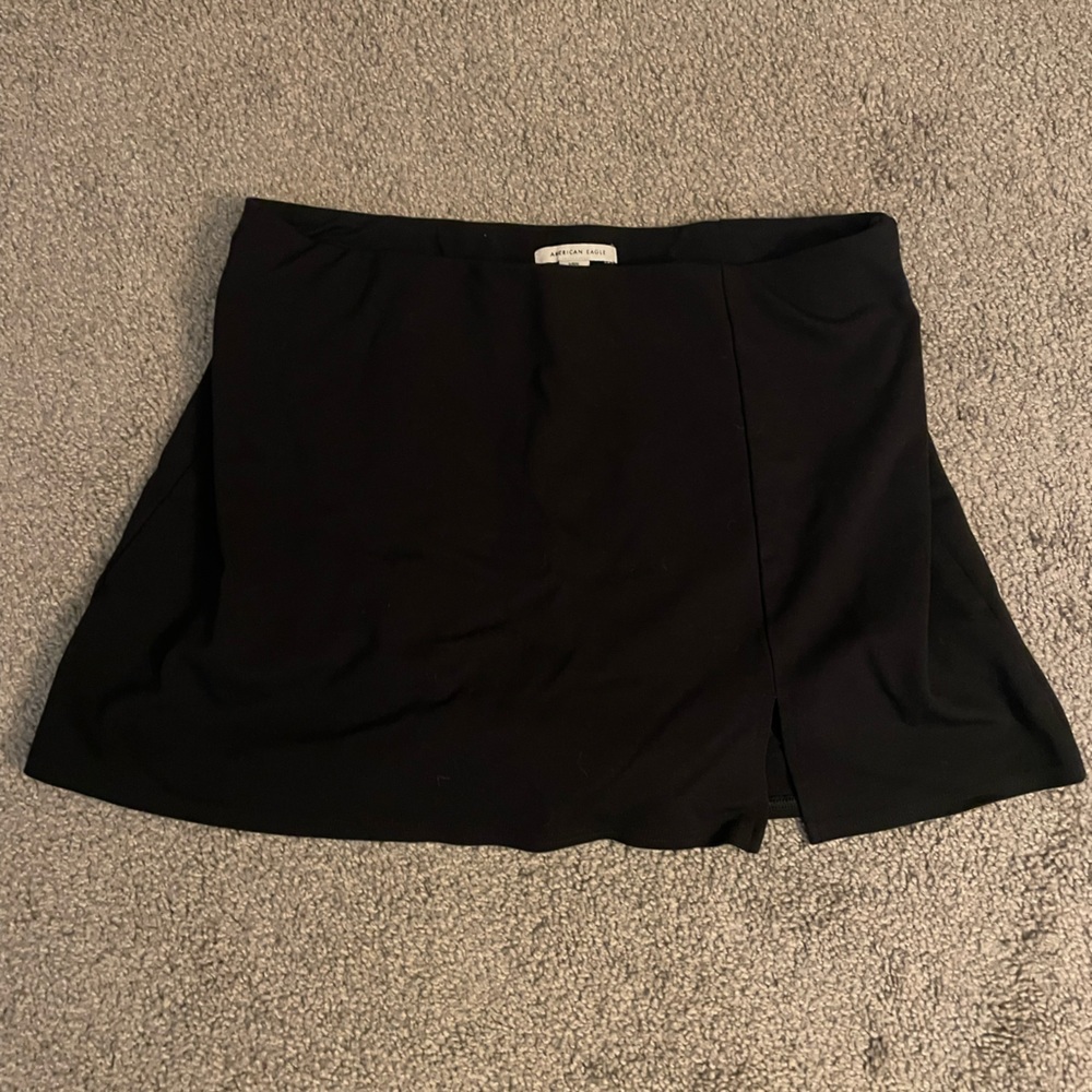 American Eagle | black mini skort